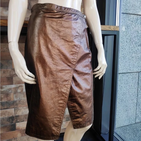 Versace Original Leather Metallic Skirt. IT size 46 but fits like a US size S. - Picture 2 of 6